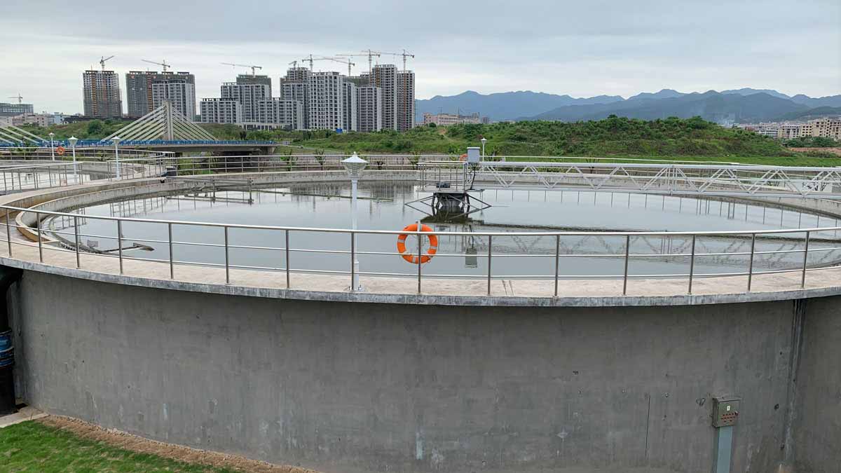 刮泥機(jī)_往復(fù)式刮泥機(jī)